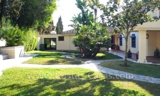 Superbe villa de luxe à vendre en première ligne de golf à l' Ouest de Marbella - Estepona 4