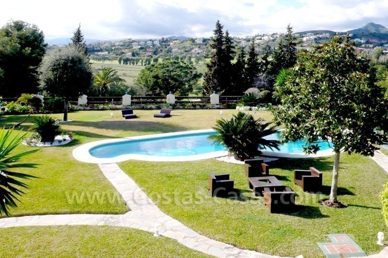 Superbe villa de luxe à vendre en première ligne de golf à l' Ouest de Marbella - Estepona