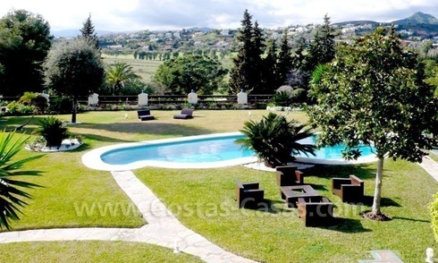 Superbe villa de luxe à vendre en première ligne de golf à l' Ouest de Marbella - Estepona 