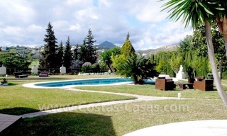 Superbe villa de luxe à vendre en première ligne de golf à l' Ouest de Marbella - Estepona 2
