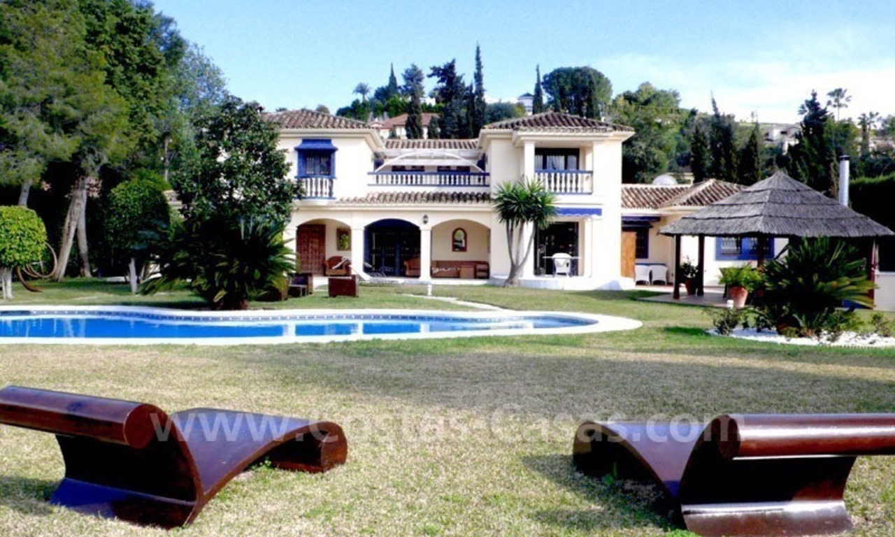 Superbe villa de luxe à vendre en première ligne de golf à l' Ouest de Marbella - Estepona 10