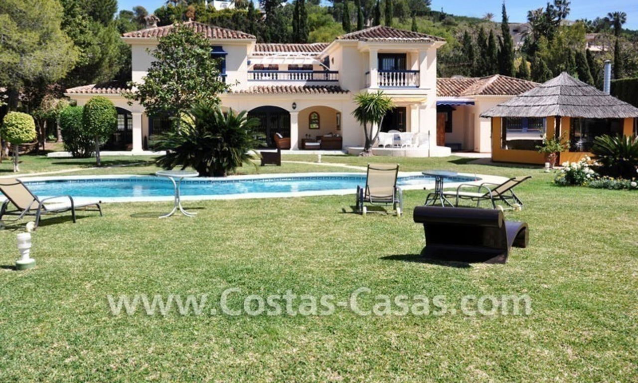 Superbe villa de luxe à vendre en première ligne de golf à l' Ouest de Marbella - Estepona 9