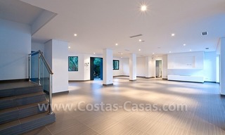 Villa moderne en première ligne de plage à vendre dans Nueva Andalucía, Marbella 4