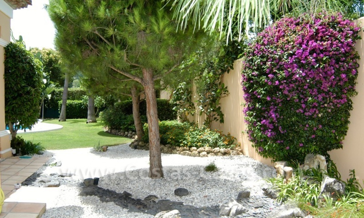 Villa de style andalou en première ligne de golf à acheter à Nueva Andalucía, Marbella 7