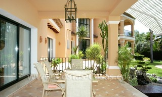 Villa de style andalou en première ligne de golf à acheter à Nueva Andalucía, Marbella 6