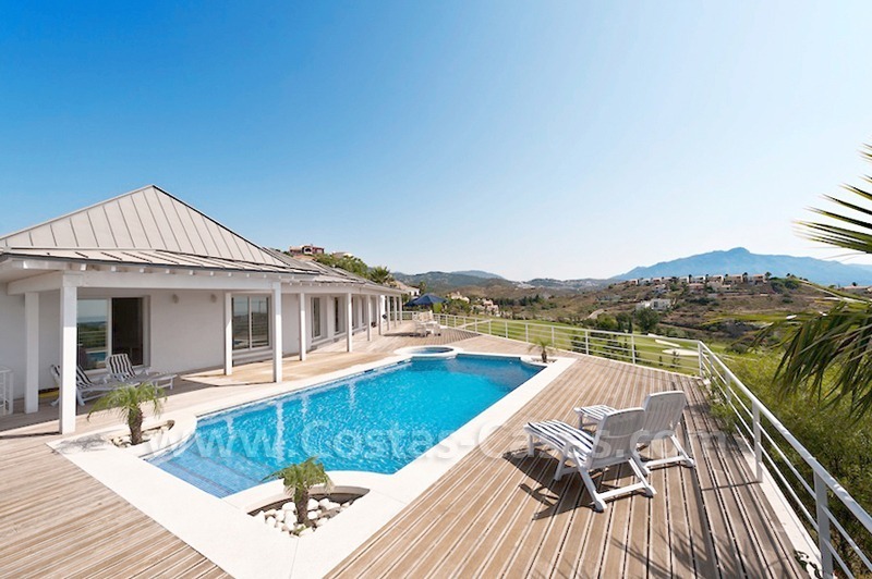 Villa en première ligne de plage à vendre, Marbella - Benahavis