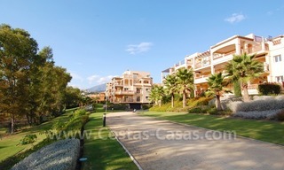 Opportunité! Appartements de luxe en première ligne de golf à acheter dans la zone de Marbella - Benahavis 1