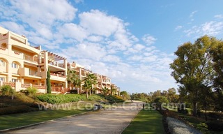 Opportunité! Appartements de luxe en première ligne de golf à acheter dans la zone de Marbella - Benahavis 2