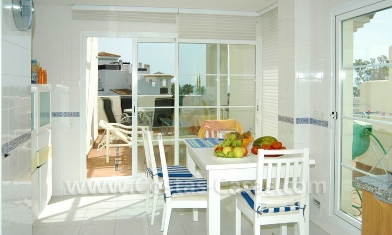 Spacieux penthouse duplex à acheter dans un complexe en première ligne de plage à Marbella 5