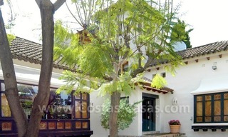 Villa exclusive de style Bali en première ligne de golf à vendre à Nueva Andalucía, Marbella 13
