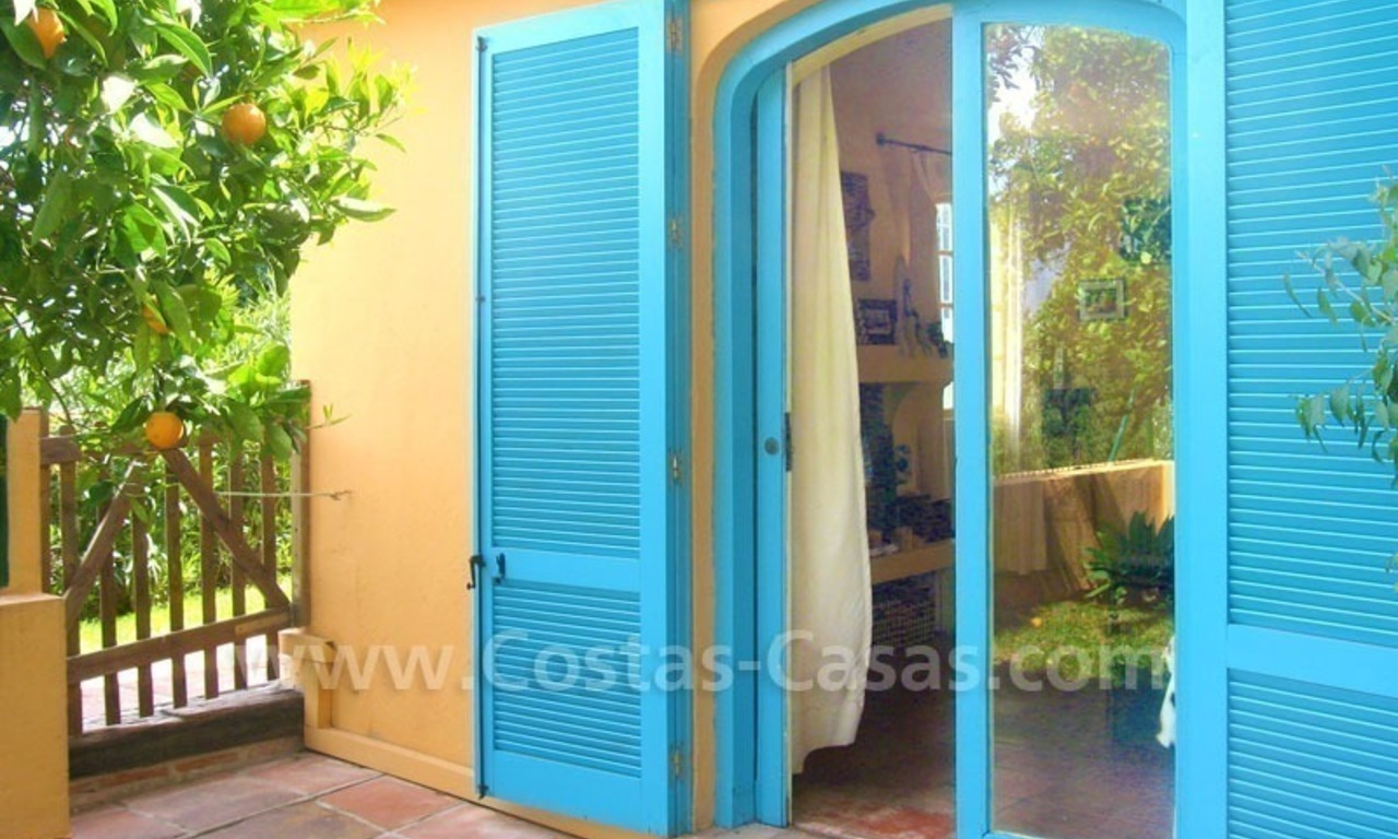 Villa de style rustique avec des écuries et enclos à vendre dans Marbella sur la Costa del Sol 7