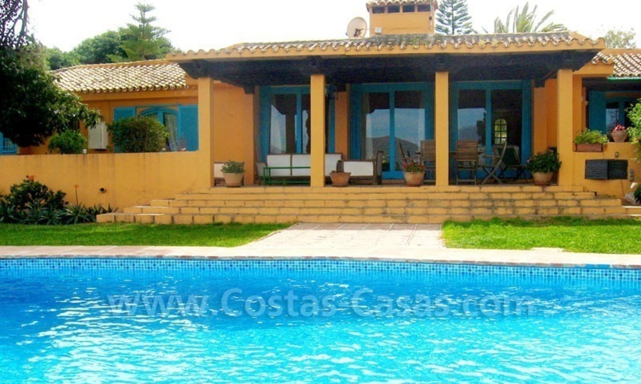 Villa de style rustique avec des écuries et enclos à vendre dans Marbella sur la Costa del Sol 10