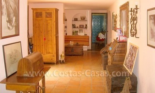 Villa de style rustique avec des écuries et enclos à vendre dans Marbella sur la Costa del Sol 19