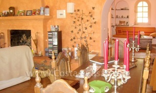 Villa de style rustique avec des écuries et enclos à vendre dans Marbella sur la Costa del Sol 21
