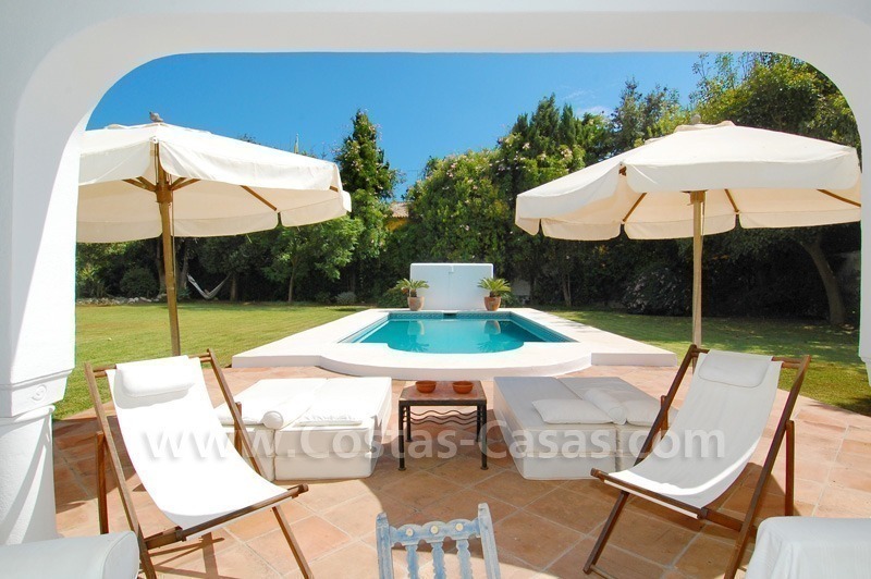 Villa détachée totalement rénovée, près de la plage à vendre à Marbella