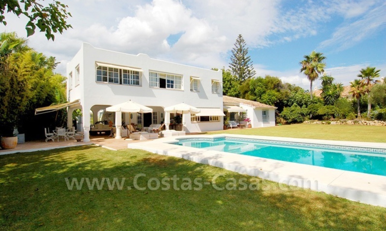 Villa détachée totalement rénovée, près de la plage à vendre à Marbella 2