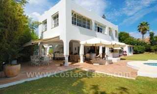 Villa détachée totalement rénovée, près de la plage à vendre à Marbella 1