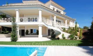 Villa nouvellement construite de style moderne andalou à acheter à Marbella 4