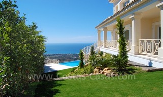 Villa nouvellement construite de style moderne andalou à acheter à Marbella 6
