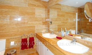 Appartement rez de chaussée de luxe spacieux à vendre dans Nueva Andalucía très prêt de Puerto Banús à Marbella 7