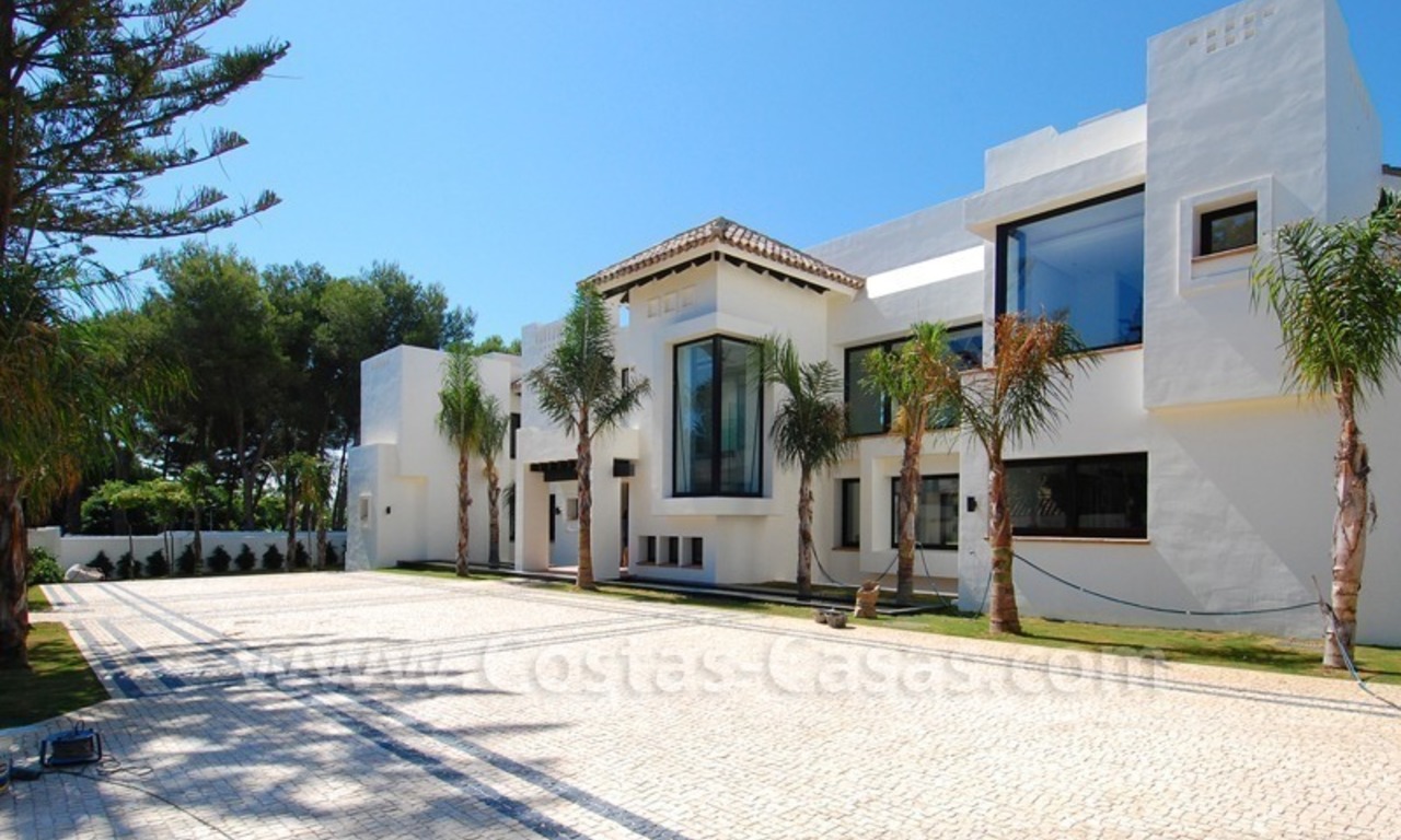 Nouvelle villa contemporaine en première ligne de golf près de la plage è vendre à Marbella 6