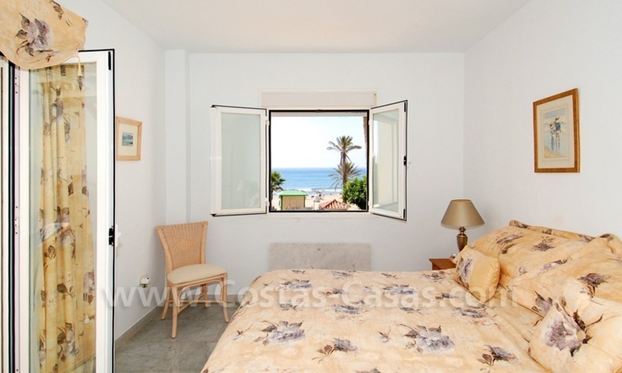 Maison jumelée en première ligne de plage à vendre à Marbella 9
