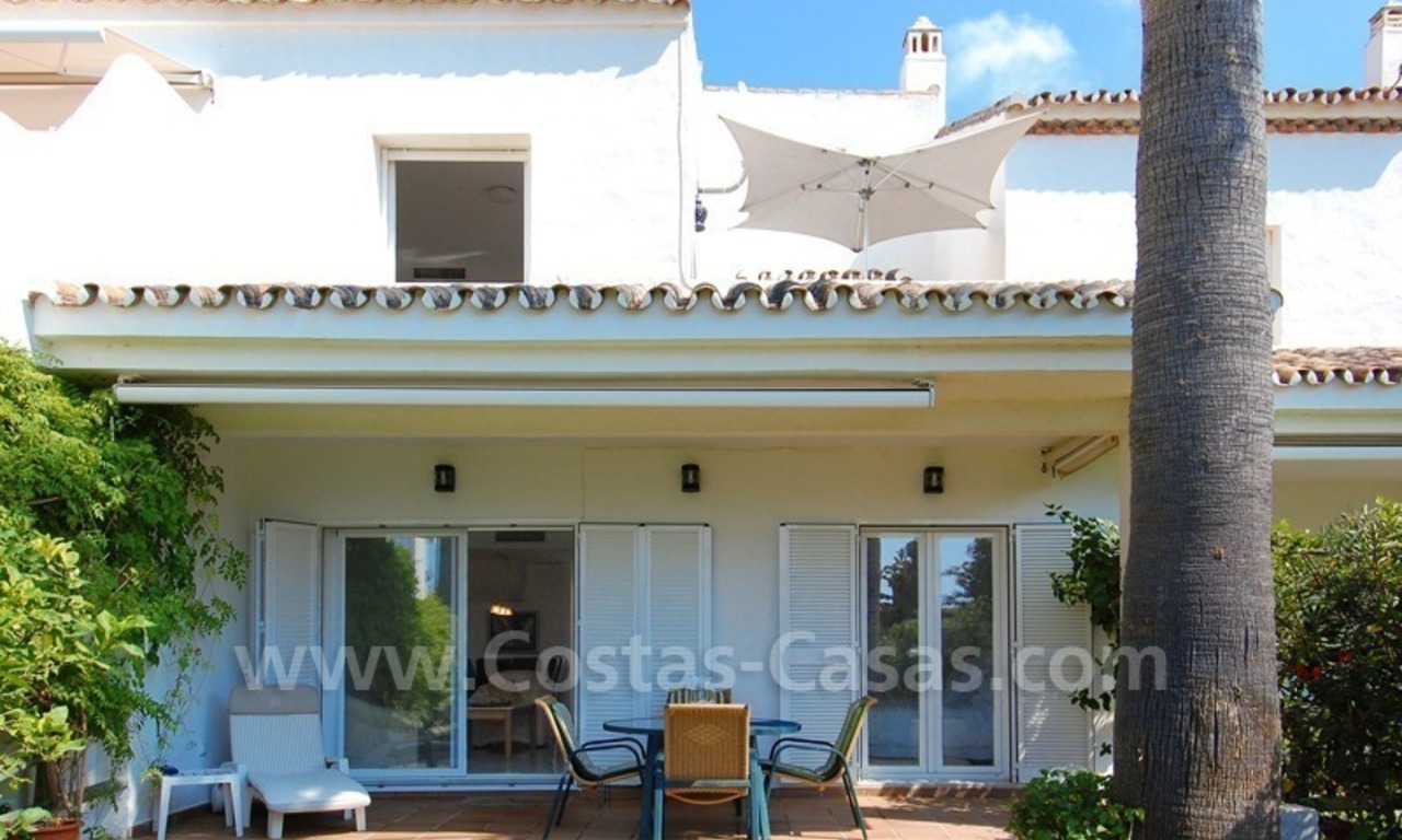 Maison jumelée en première ligne de plage à vendre à Marbella 5