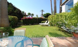 Maison jumelée en première ligne de plage à vendre à Marbella 4