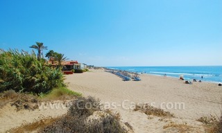 Maison jumelée en première ligne de plage à vendre à Marbella 14