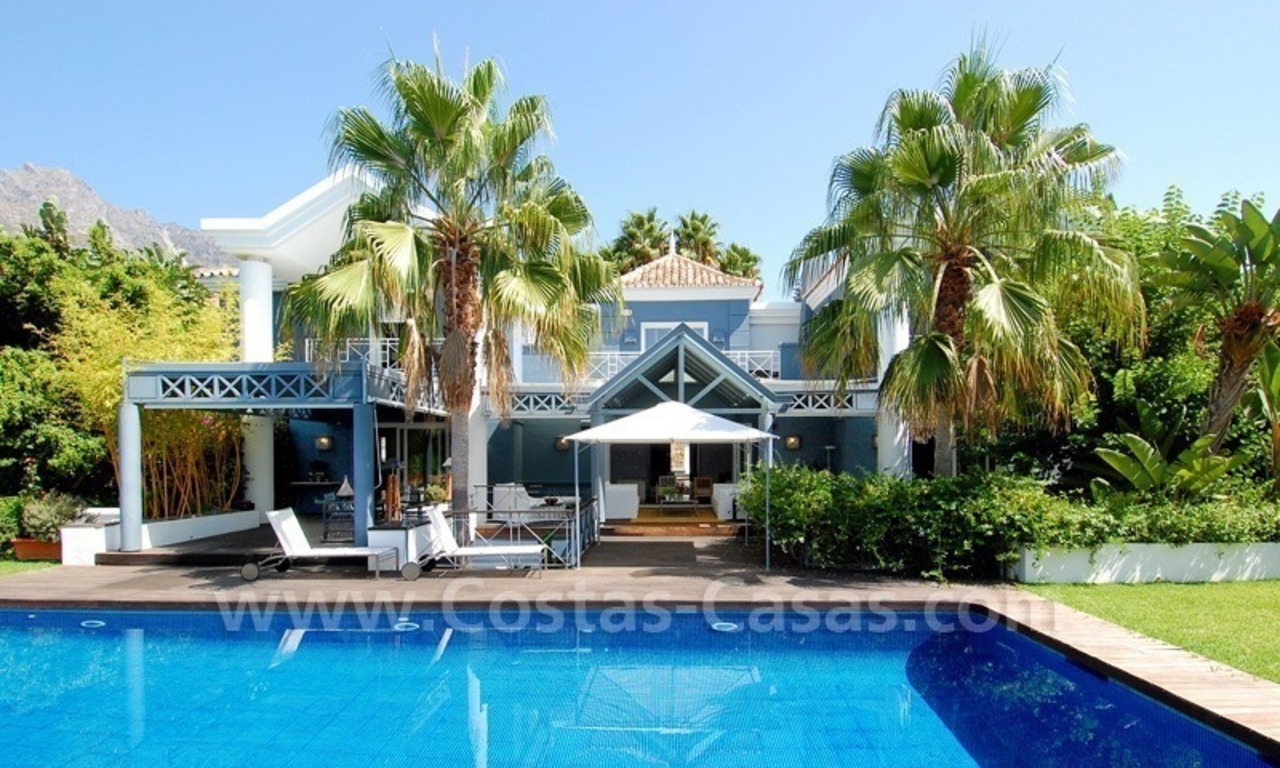 Villa de luxe de style moderne à vendre à Sierra Blanca, Marbella 1