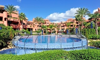 Appartement de luxe à vendre dans un complexe exclusif de plage entre Marbella et Estepona centre 1