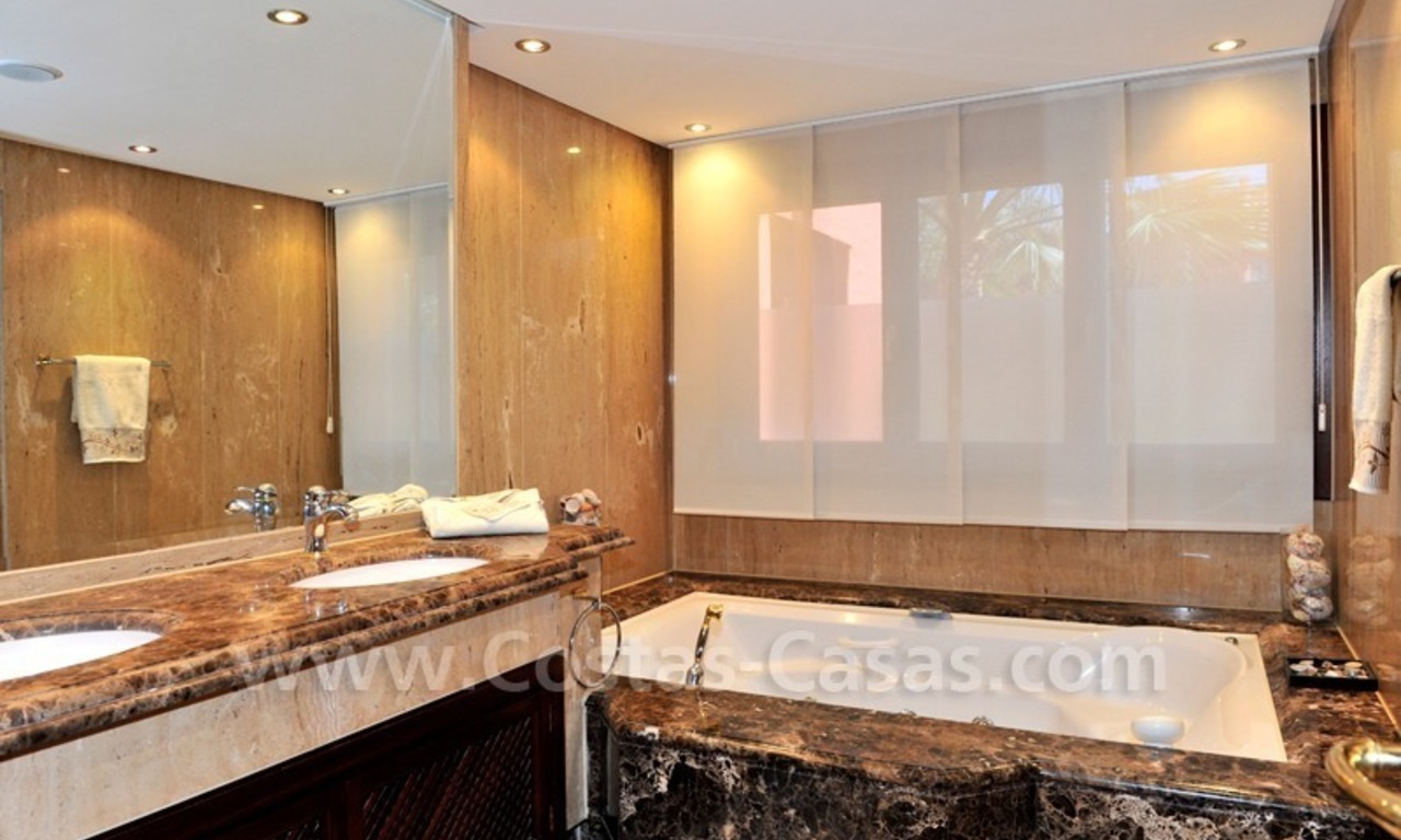 Appartement de luxe à vendre dans un complexe exclusif de plage entre Marbella et Estepona centre 23