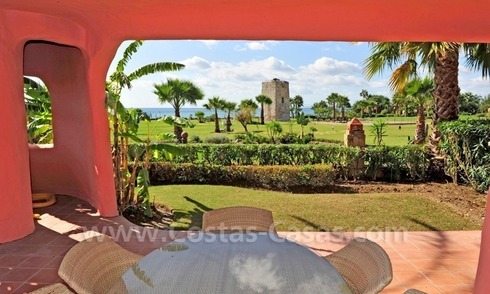 Appartement en première ligne de plage à vendre dans un complexe exclusif de plage entre Marbella et Estepona centre 