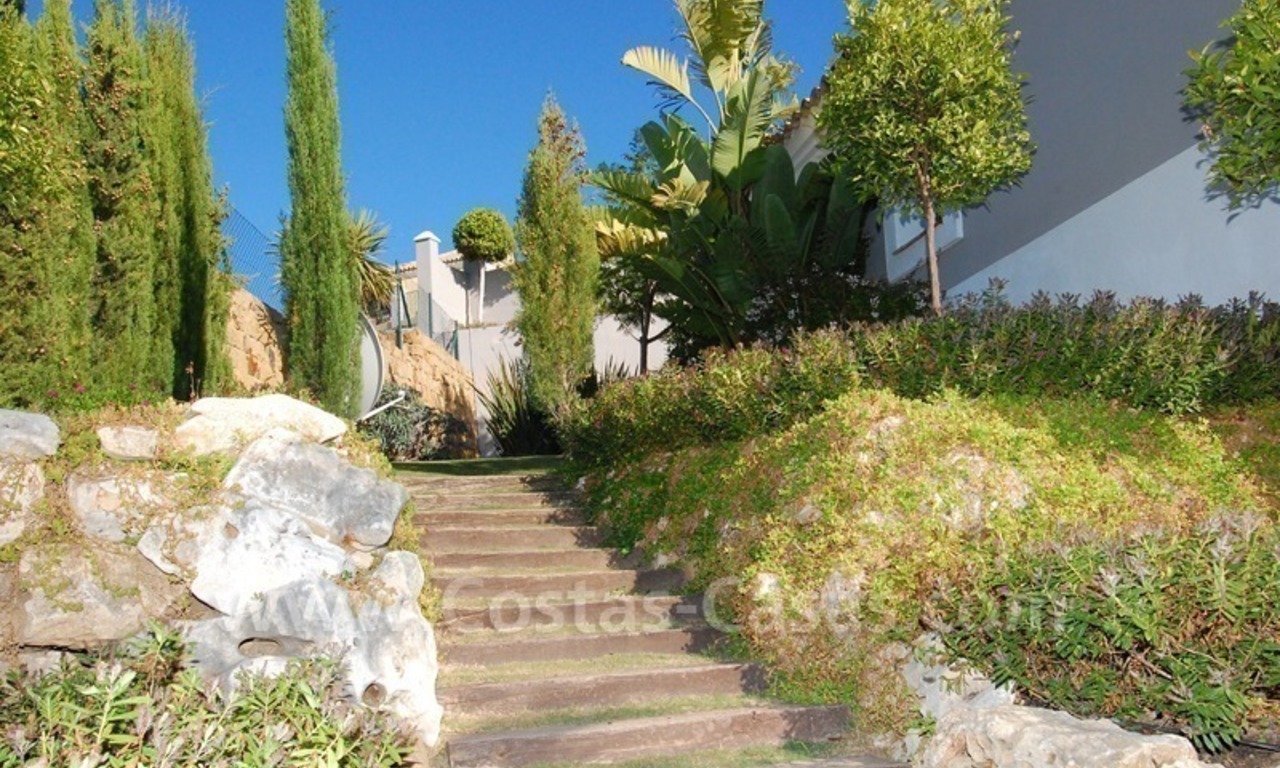 Villa confortable de style méditerranéenne à acheter dans la zone de Marbella - Benahavis 7