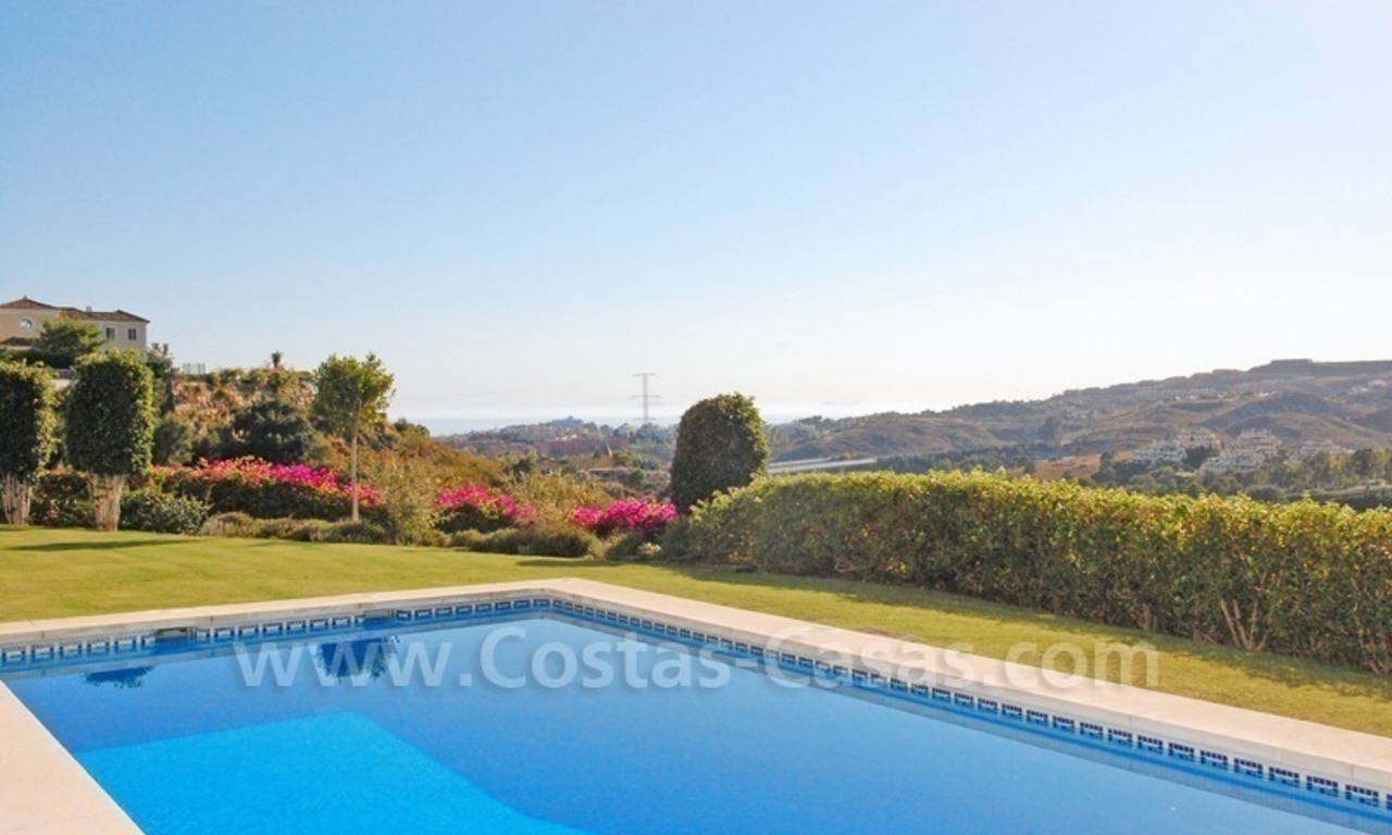 Villa confortable de style méditerranéenne à acheter dans la zone de Marbella - Benahavis 4