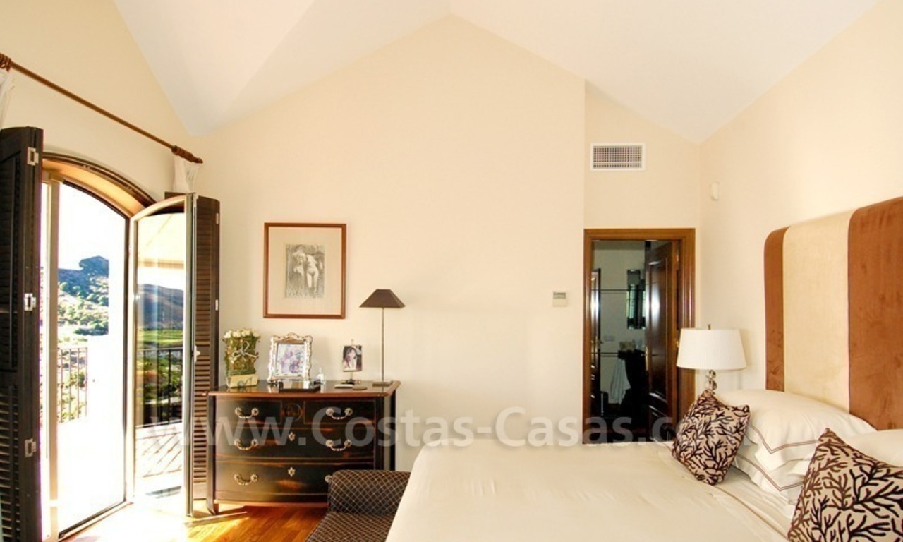 Villa confortable de style méditerranéenne à acheter dans la zone de Marbella - Benahavis 17