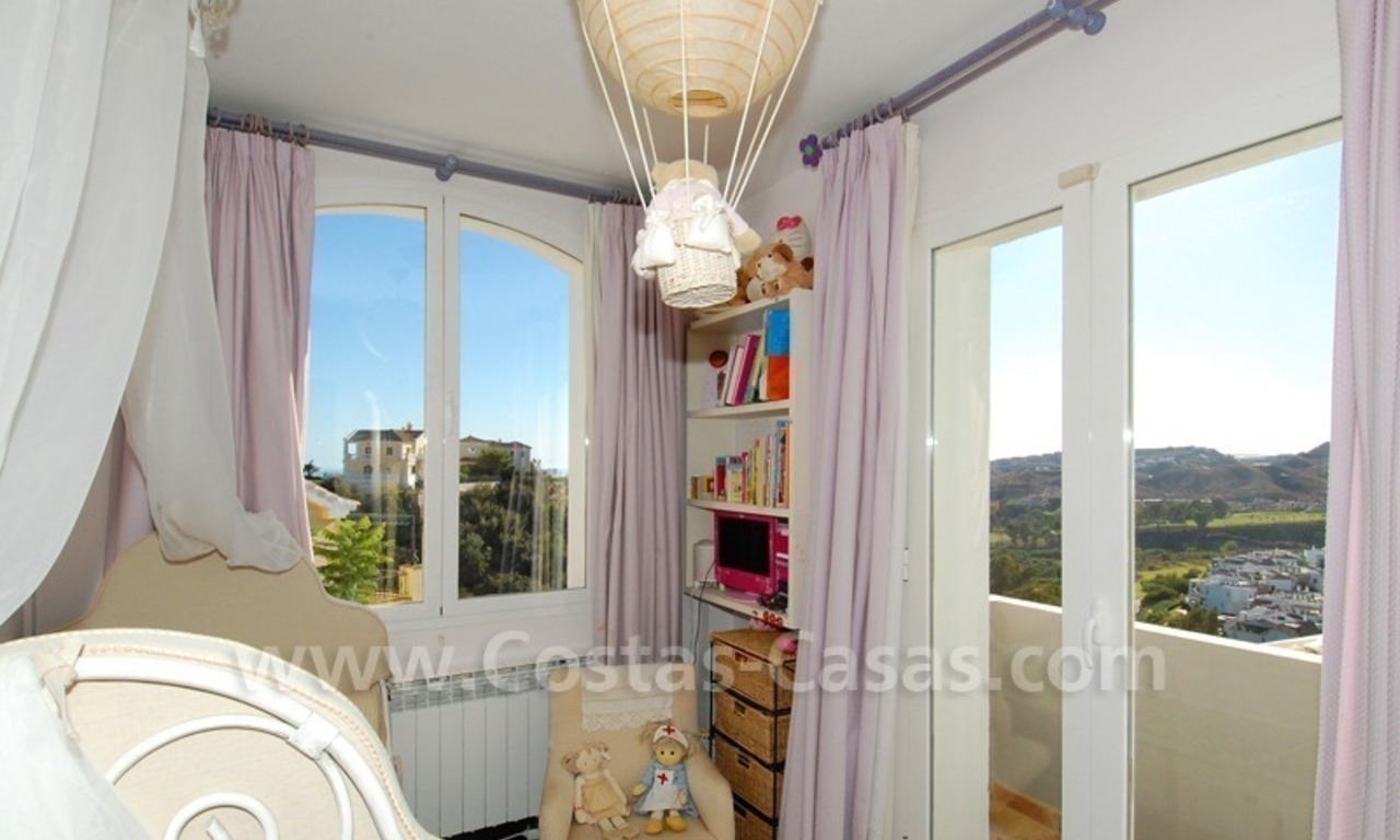 Villa confortable de style méditerranéenne à acheter dans la zone de Marbella - Benahavis 18