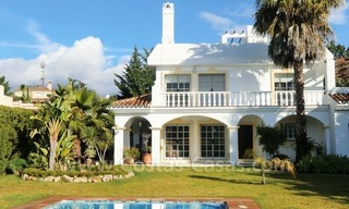 Bonne affaire! Villa détachée de style andalou dans l' Ouest de Marbella 1