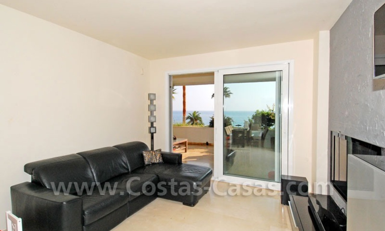 Appartement en première ligne de plage en vente dans un complexe situé sur la nouvelle Mille d' Or, Marbella - Estepona 13