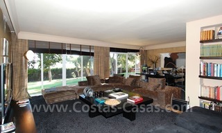 Villa sur un grand terrain à vendre sur le Golden Mile à Marbella 17