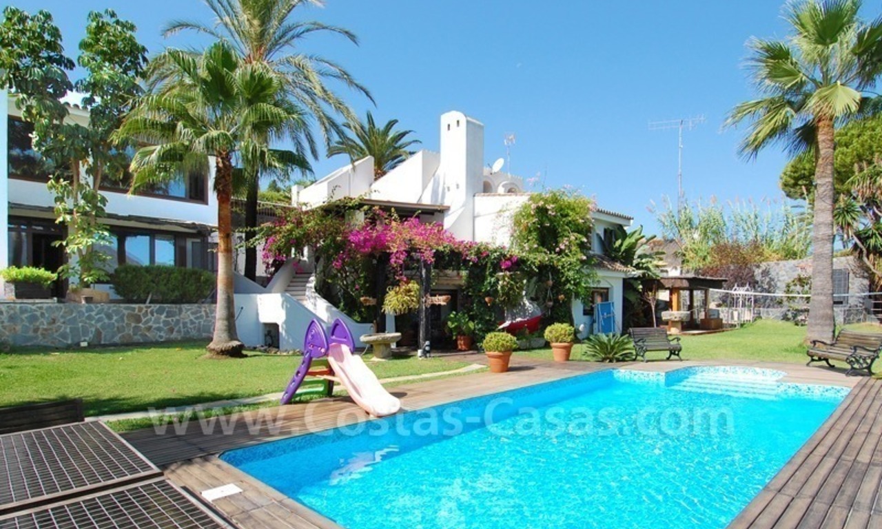 Villa à vendre dans une zone huppée de Nueva Andalucía, Marbella 3