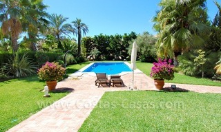 Villa de plage de style espagnol moderne à acheter à l' Est de Marbella 4