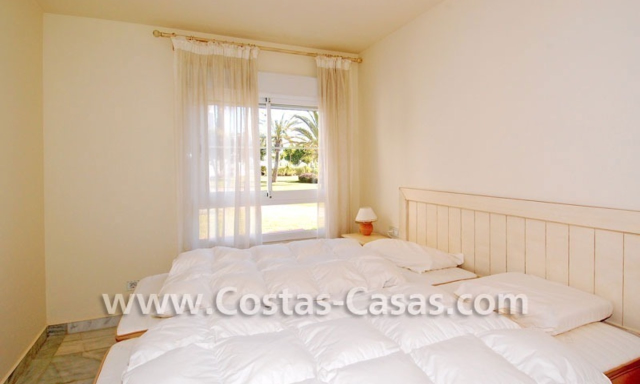 Appartement à vendre en première ligne de plage dans un complexe fermé à San Pedro, Marbella 10