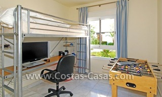 Appartement à vendre en première ligne de plage dans un complexe fermé à San Pedro, Marbella 12