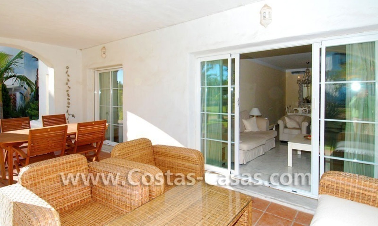 Appartement à vendre en première ligne de plage dans un complexe fermé à San Pedro, Marbella 3