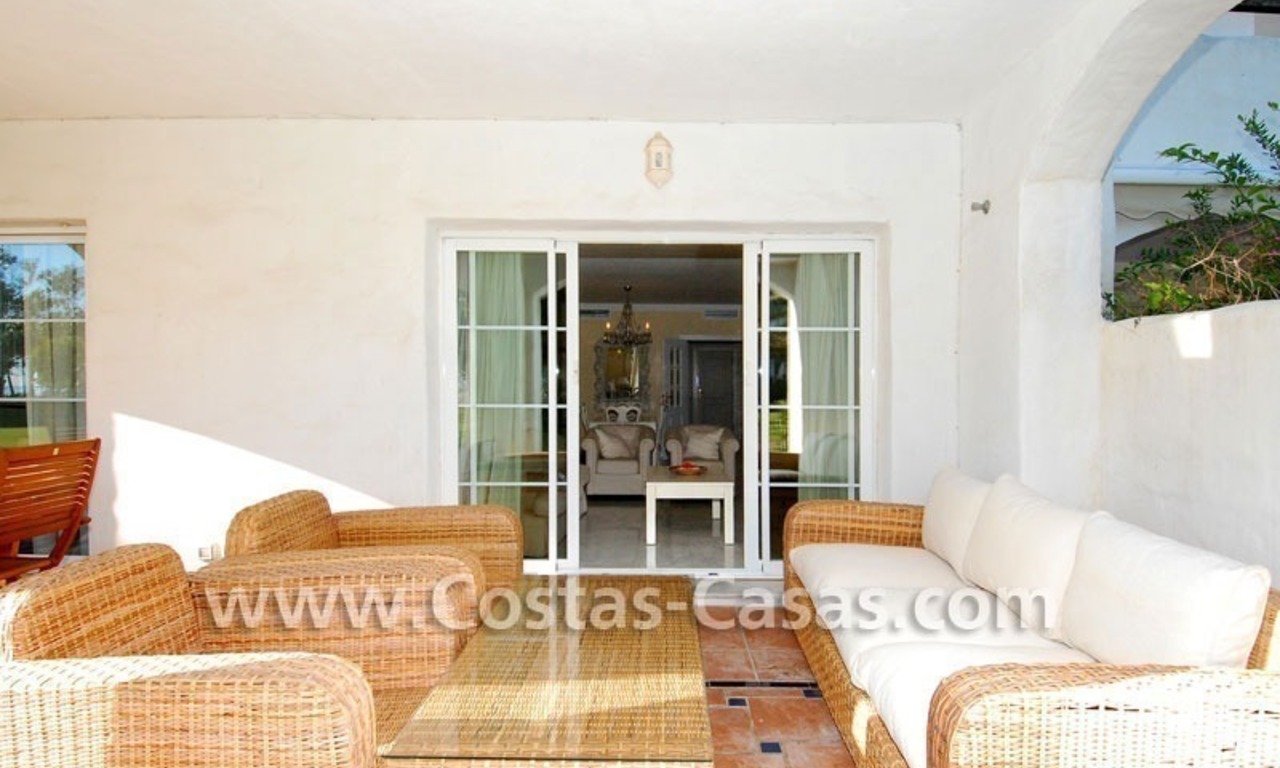 Appartement à vendre en première ligne de plage dans un complexe fermé à San Pedro, Marbella 4