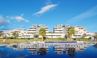 Nouveau penthouse luxueux de style contemporain à louer pour des vacances dans la zone de Marbella sur la Costa del Sol 1