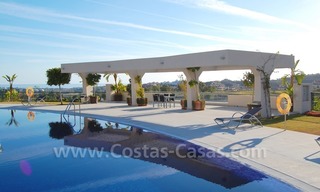 Nouveau penthouse luxueux de style contemporain à louer pour des vacances dans la zone de Marbella sur la Costa del Sol 8