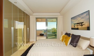 Nouveau penthouse luxueux de style contemporain à louer pour des vacances dans la zone de Marbella sur la Costa del Sol 26