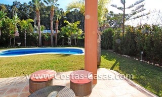 Opportunité! Villa de style andalou près de la plage à vendre dans Marbella, près de Puerto Banús 4